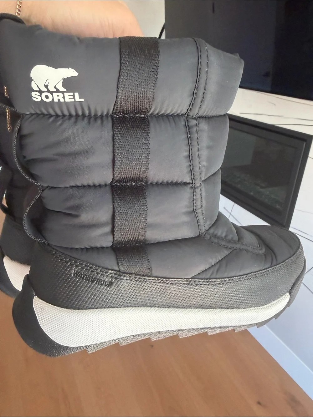 Sorel Kids Black and White Puffy Winter Boot. New.